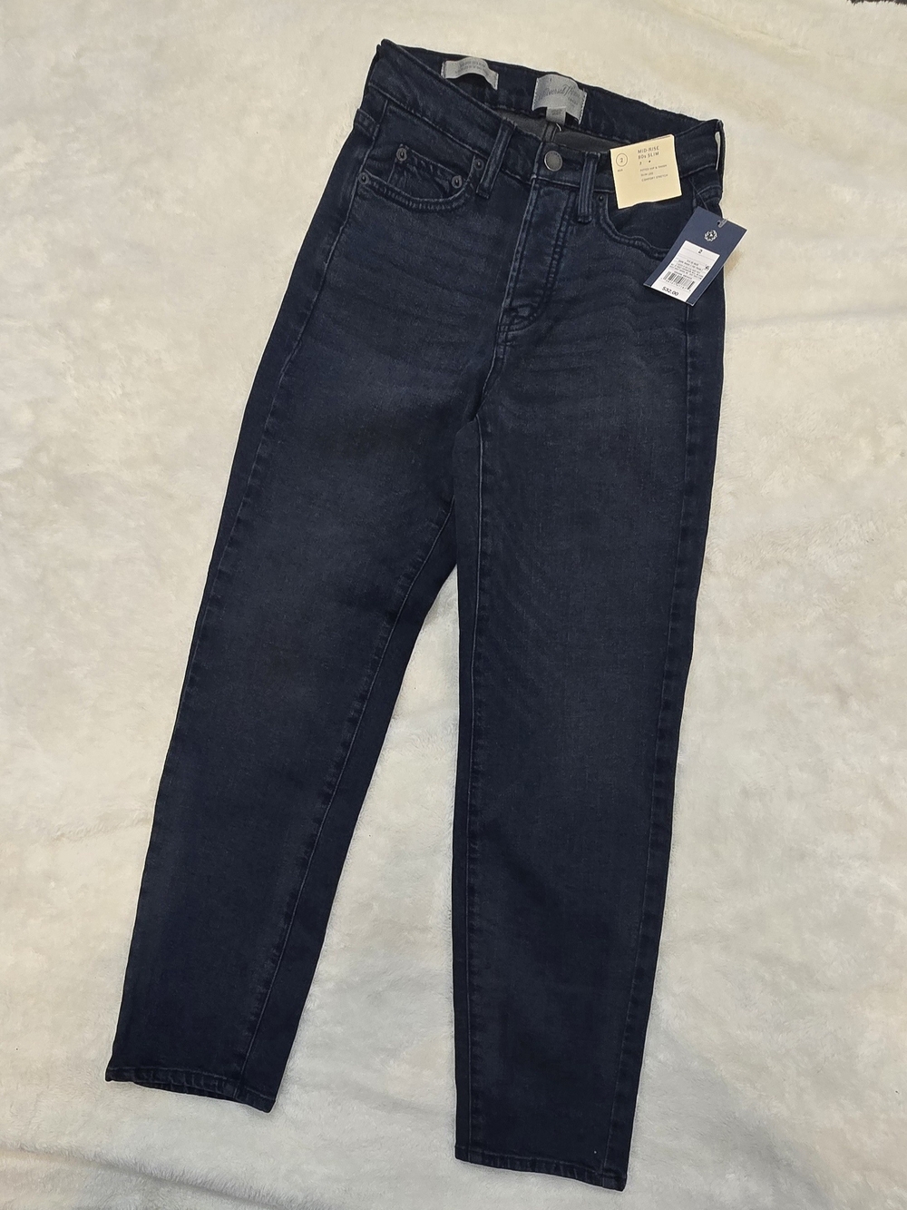 Universal Thread Women's Mid-Rise Straight Jeans Dark Wash Size 2 NWT